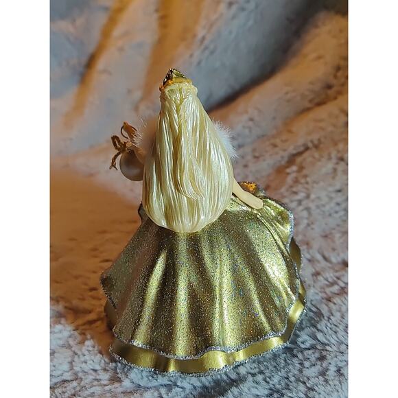 Hallmark Keepsake Ornament 2000 Celebration Barbie - Picture 3 of 5